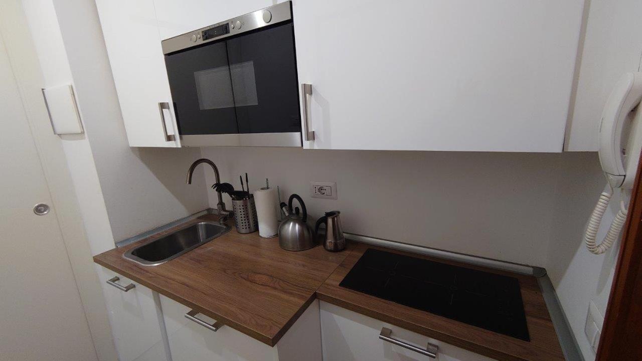 Monolocale In Corso Porta Nuova Apartment Milan Luaran gambar