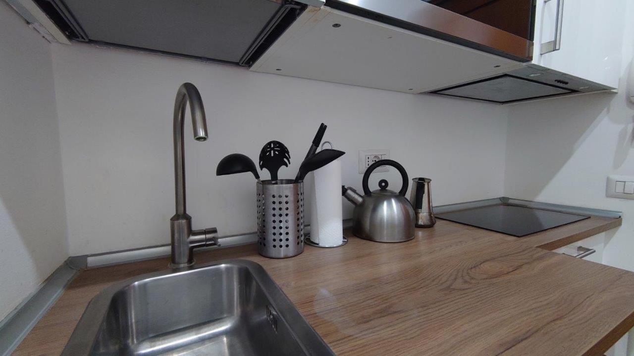 Monolocale In Corso Porta Nuova Apartment Milan Luaran gambar